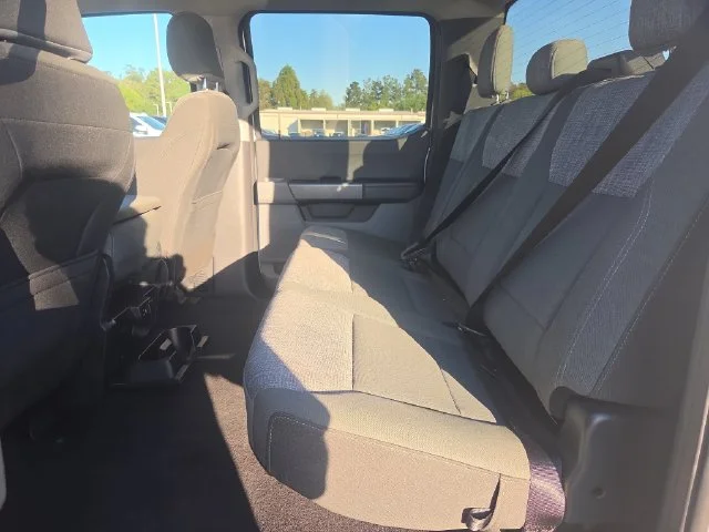 Used 2023 White Ford XLT image 27