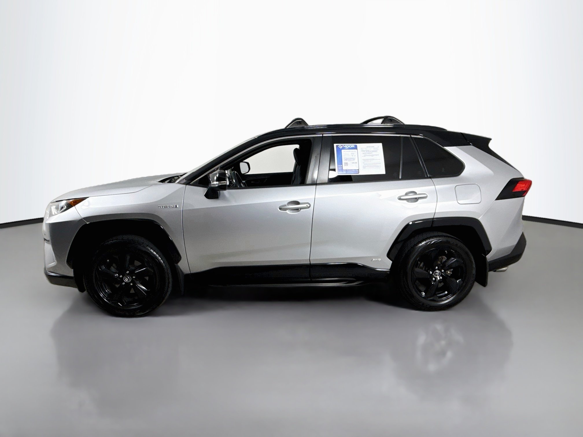 Used 2019 Silver Sky Metallic w/Black Roof Toyota Hybrid XSE image 4