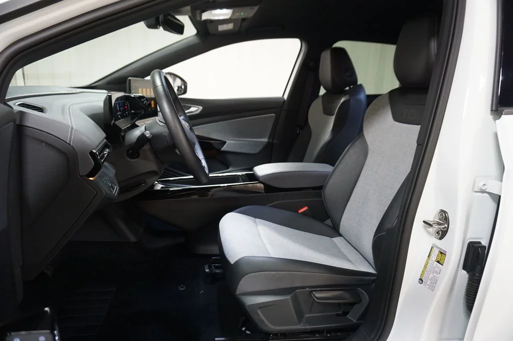 Certified 2023 Volkswagen ID.4 PRO with VIN 1V2CMPE89PC047513 for sale in Chicago, IL