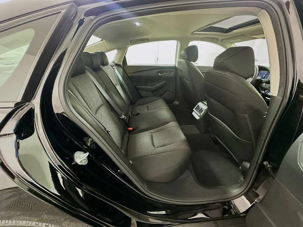 2025 Honda Accord SE - Photo 27