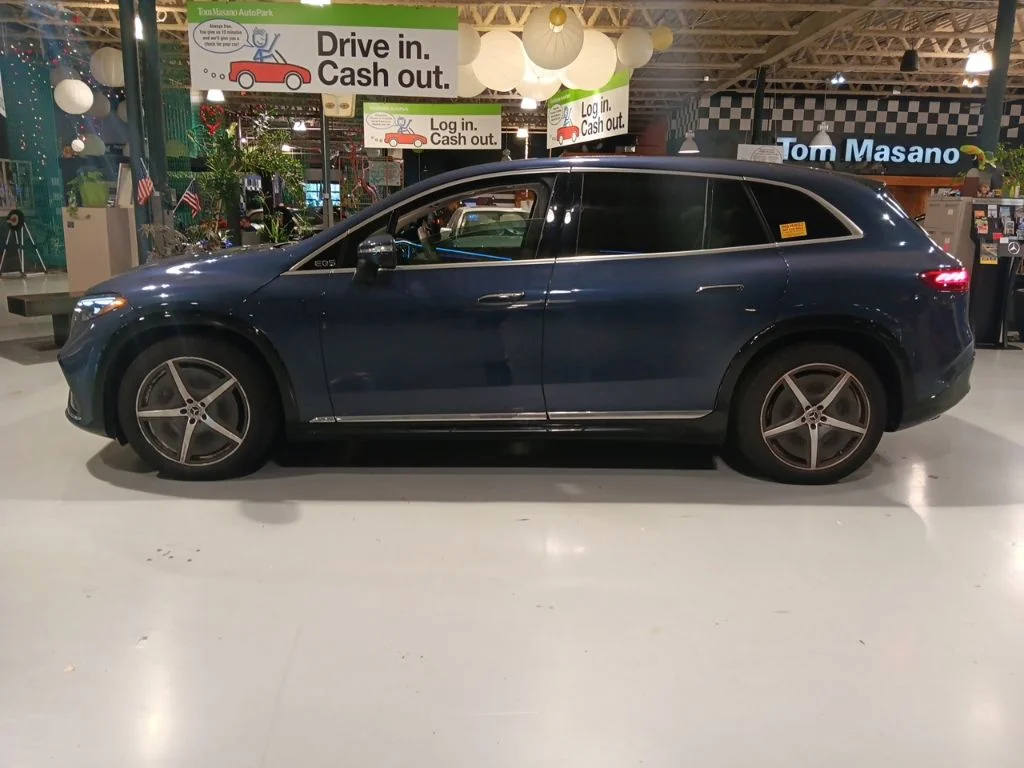 Used 2023 Blue Mercedes-Benz 580 image 21