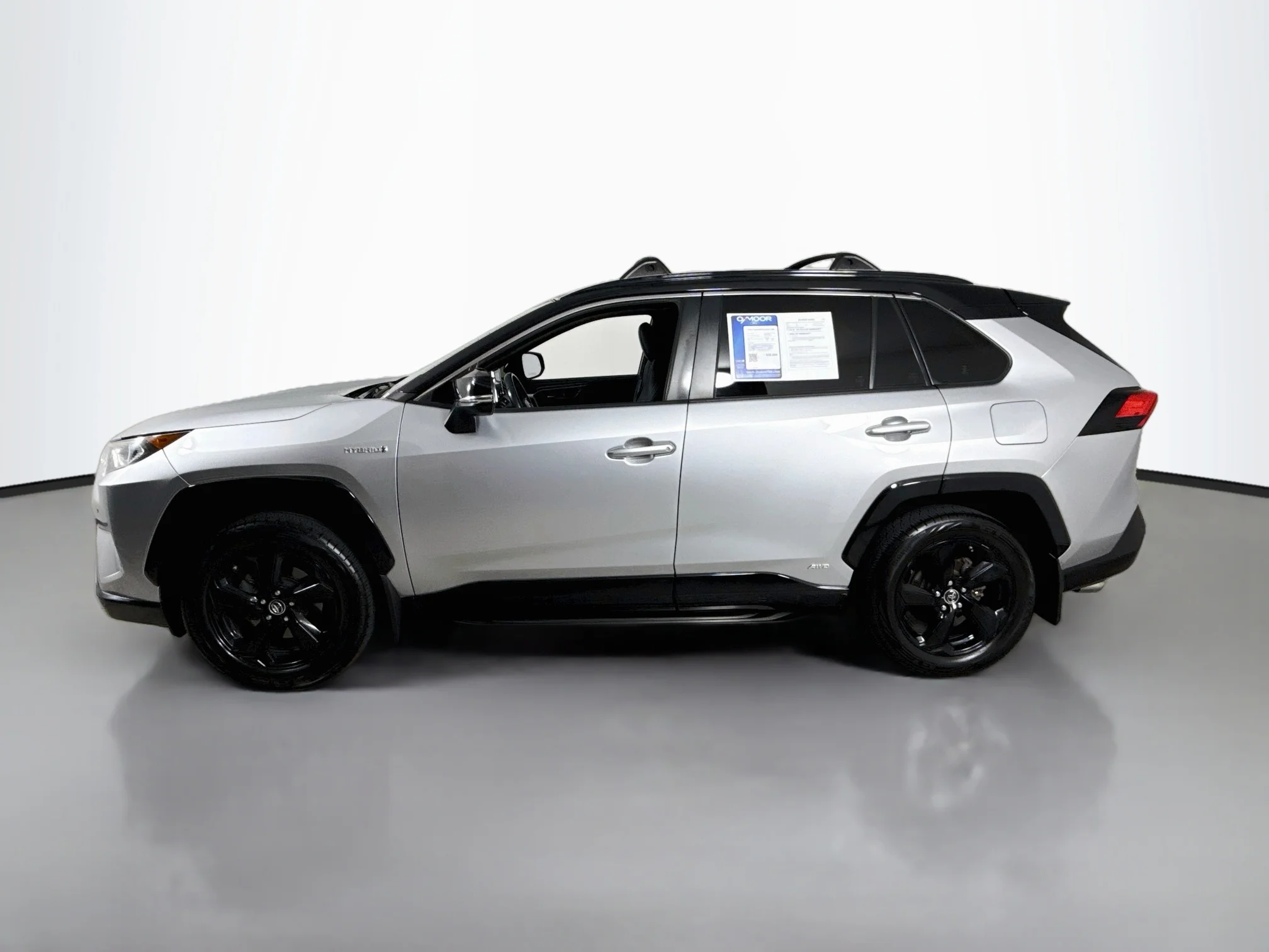Used 2019 Silver Sky Metallic Toyota Hybrid XSE image 4