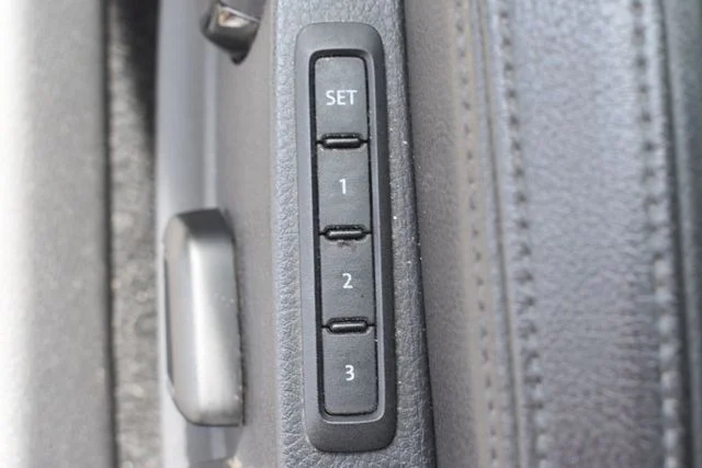Used 2013 White Volkswagen TDI SEL Premium image 13