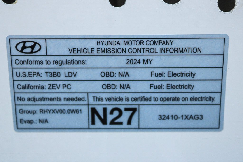 Certified Used 2024 White Hyundai Limited image 28