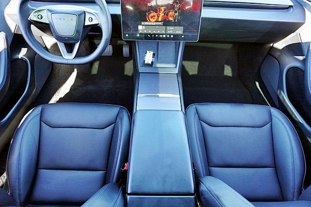 Used 2025  Tesla Long Range image 20