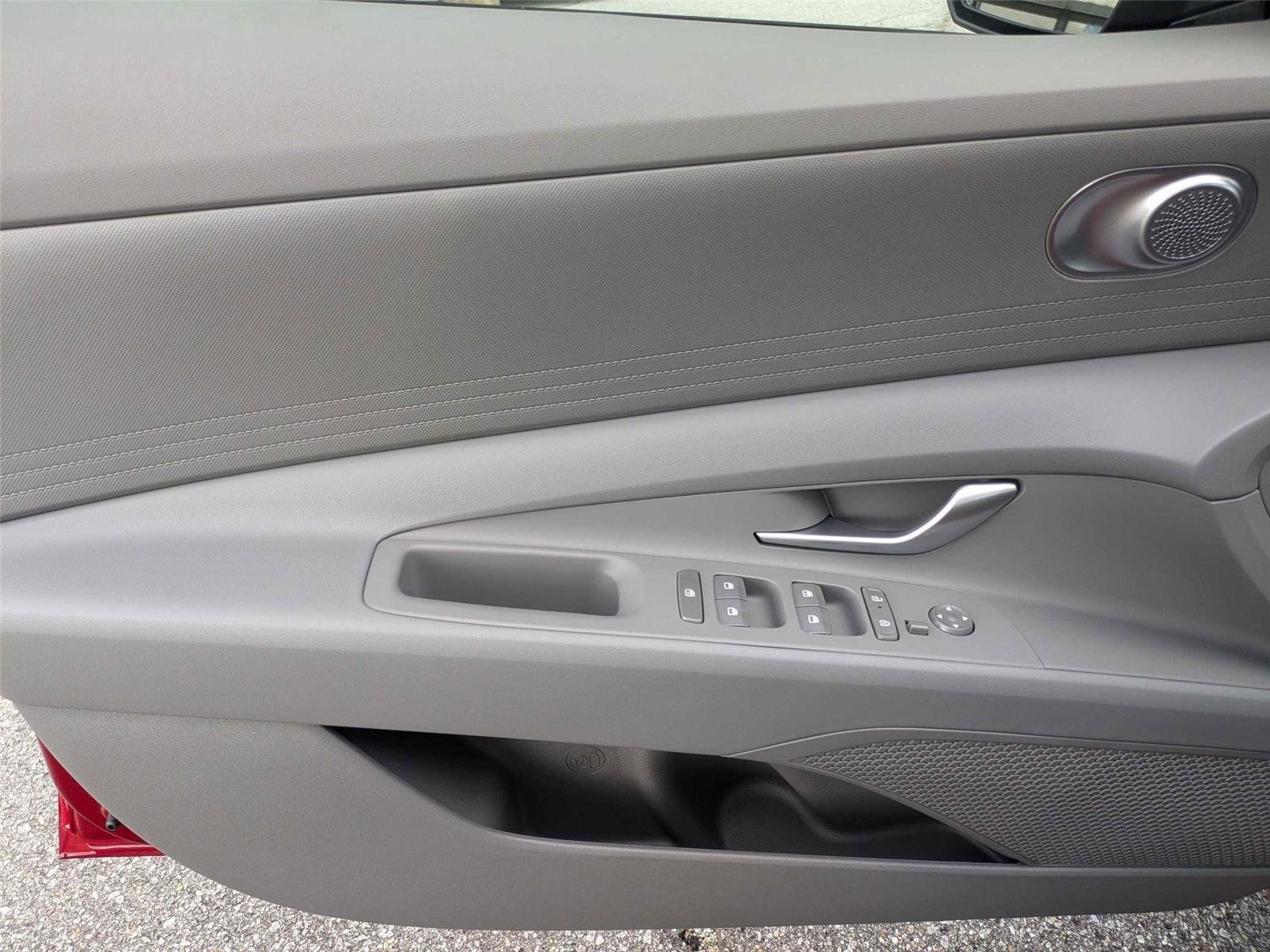 Used 2024 Ultimate Red Hyundai SE image 11