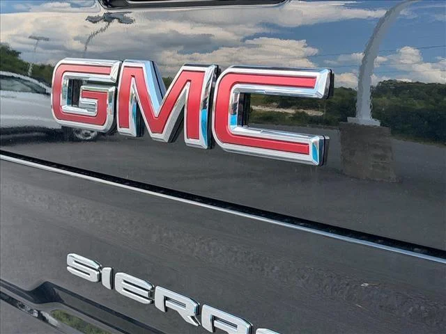 Used 2026 Onyx Black GMC AT4 image 13
