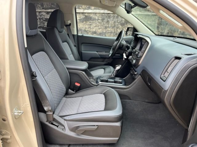 Used 2022 Beige Chevrolet Z71 image 23