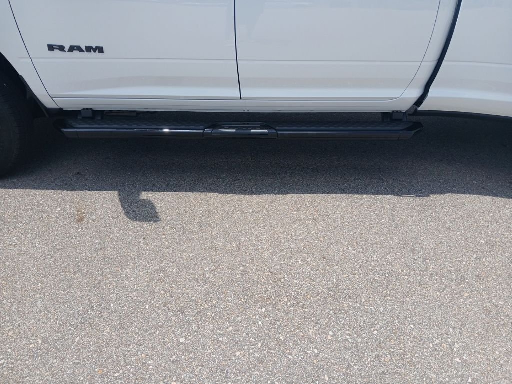 New 2026 Bright White Clear-Coat Exterior Paint RAM Big Horn image 15