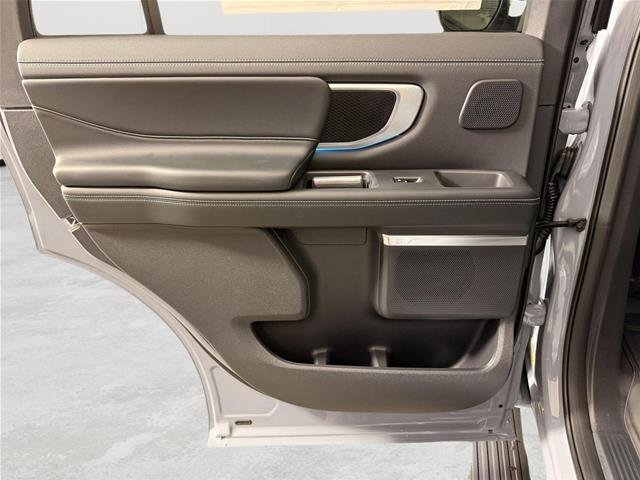 New 2026 Glacier Gray Metallic Tri-Coat Ford Platinum® image 63