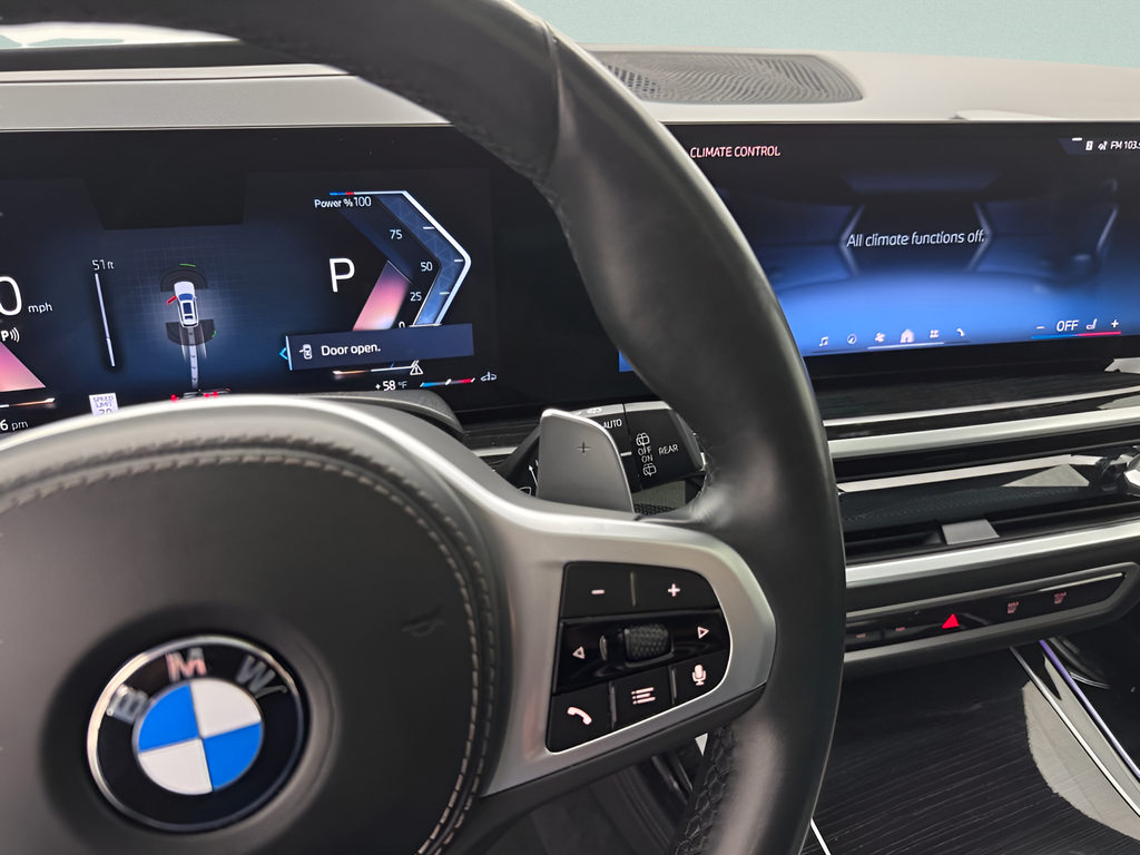 Used 2025 Alpine White BMW xDrive40i image 8
