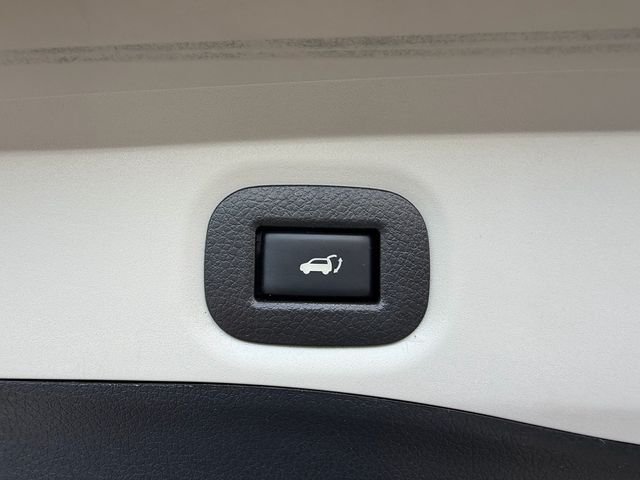 Used 2020 Black Nissan SL image 15