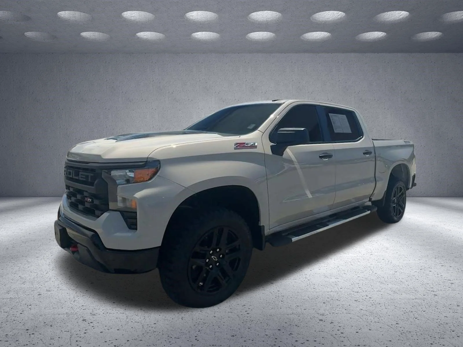 Used 2026 White Sands Chevrolet Custom Trail Boss image 3