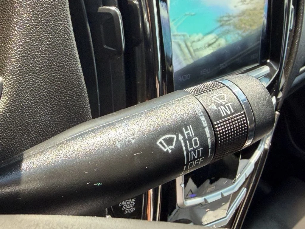 Used 2014 Radiant Silver Metallic Cadillac 2.5L image 27