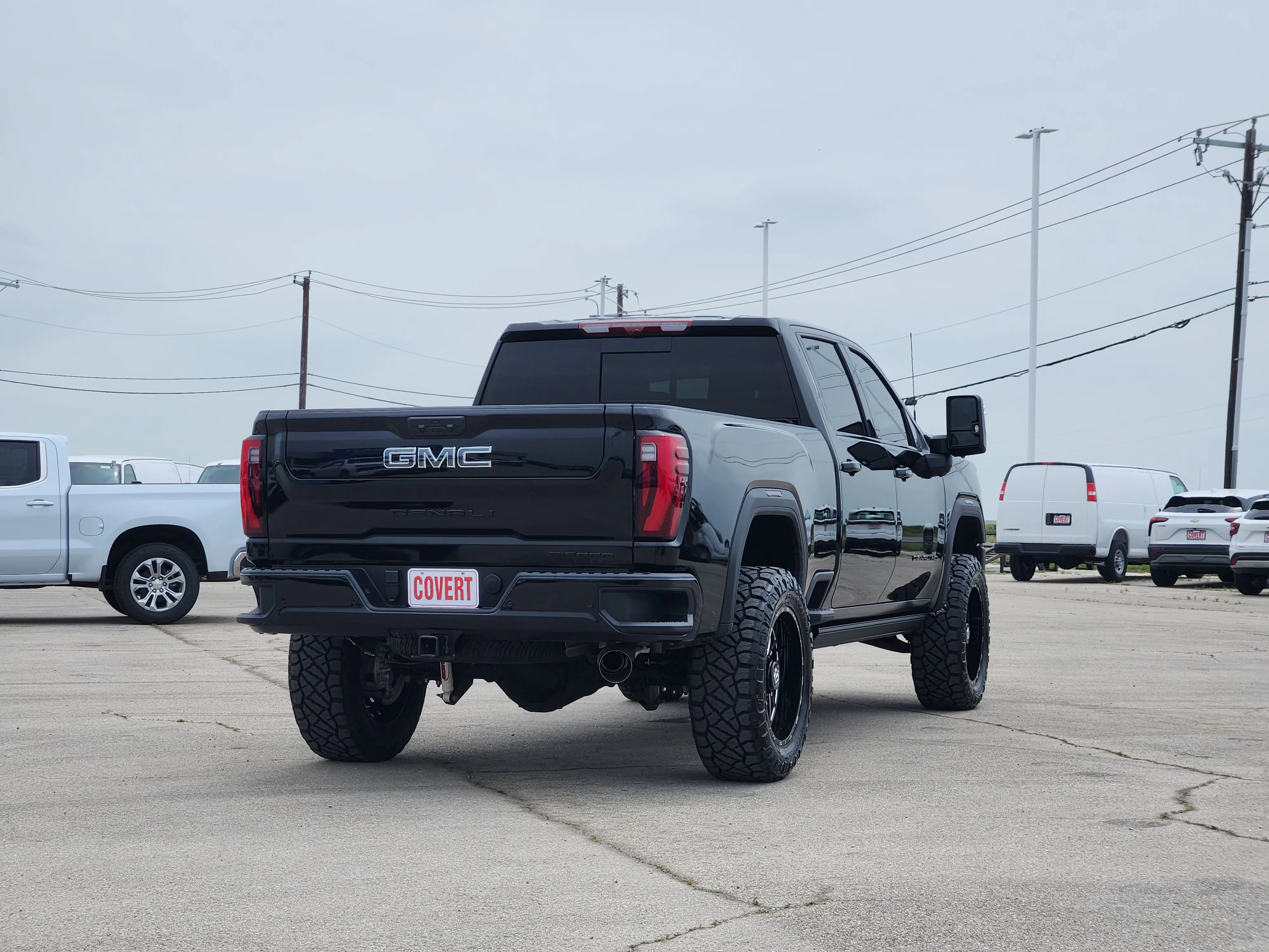Used 2026 Onyx Black GMC Denali Ultimate image 7