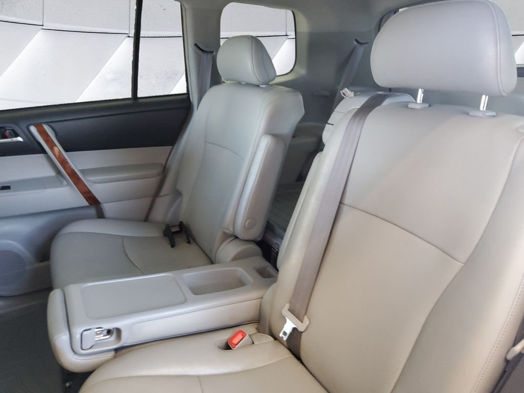 Used 2012 Red Toyota Limited image 18