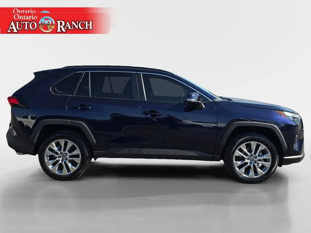 Used 2025 Blueprint Toyota XLE Premium image 6