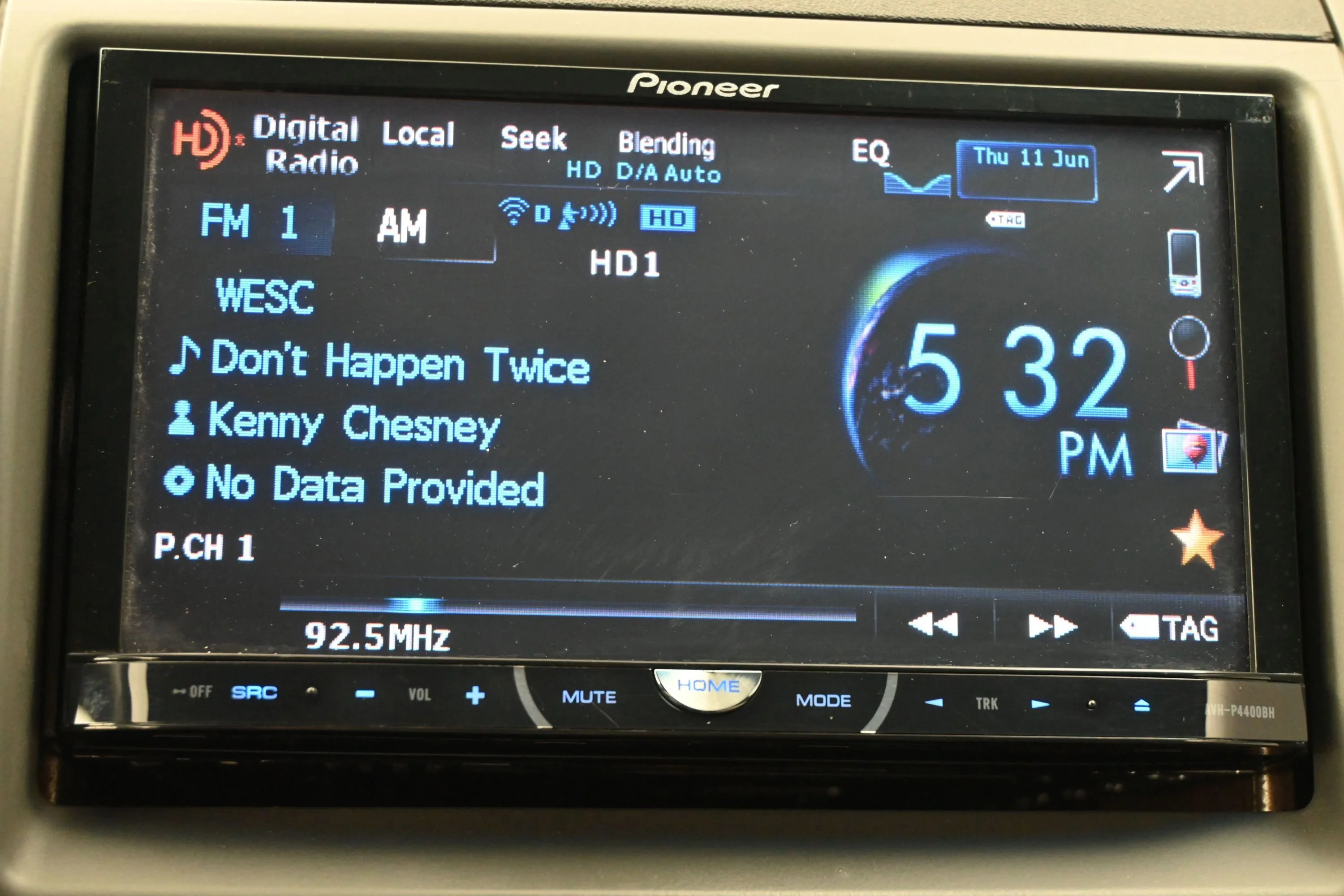 Used 2007 Storm Gray Nissan SE image 12