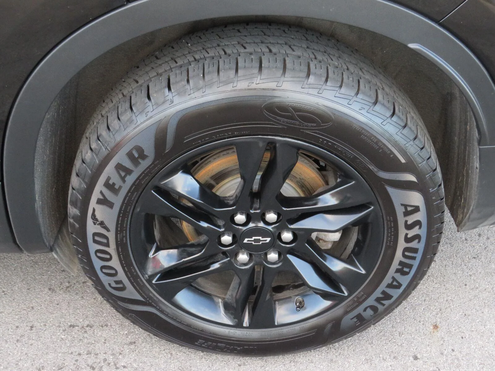 Used 2022 BLACK Chevrolet LT image 16