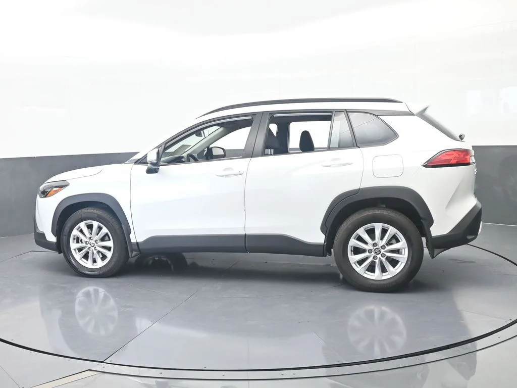 Used 2024 Pearl Toyota LE image 2