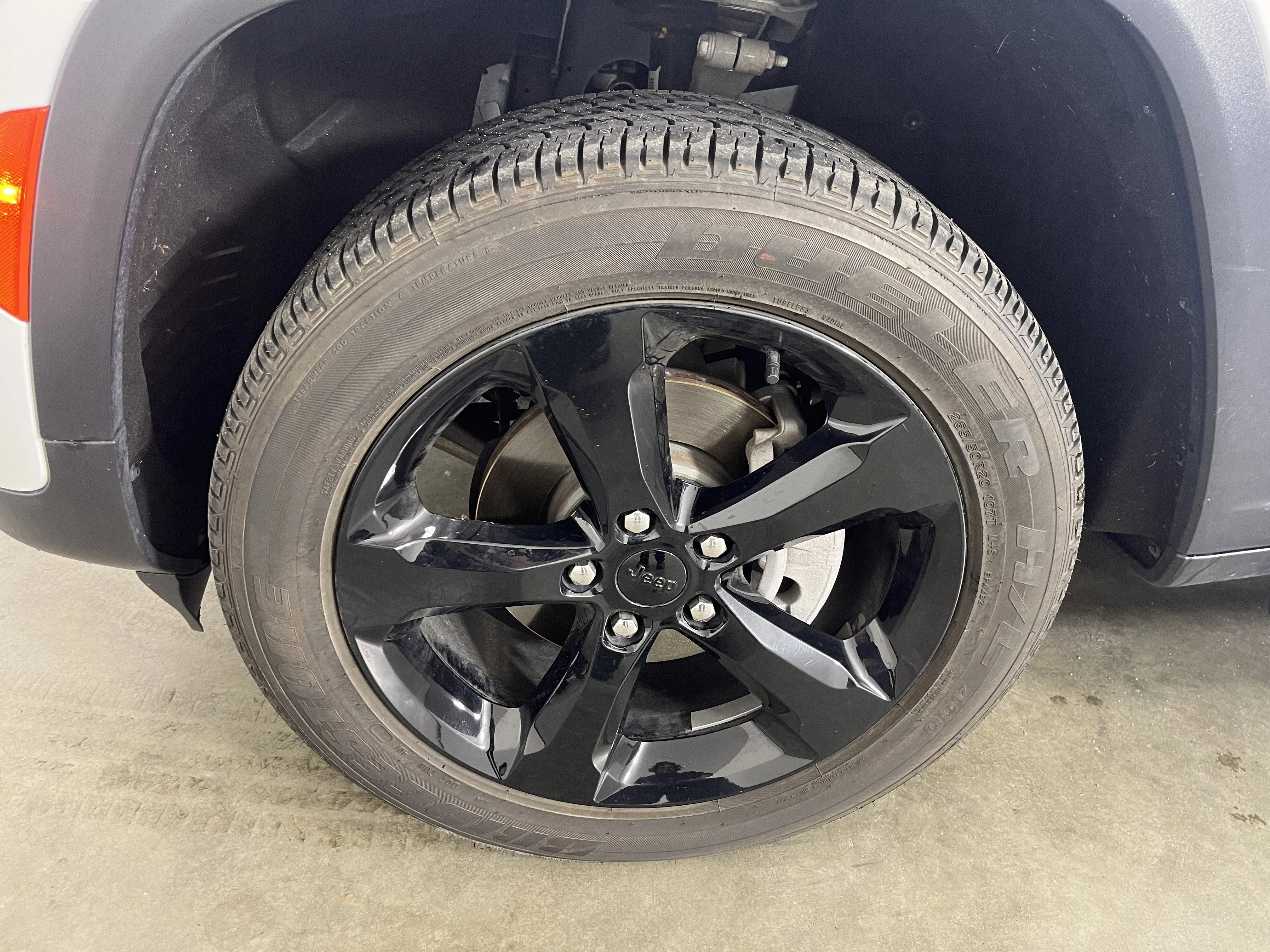 Used 2022 Bright White Clearcoat Jeep Altitude image 25