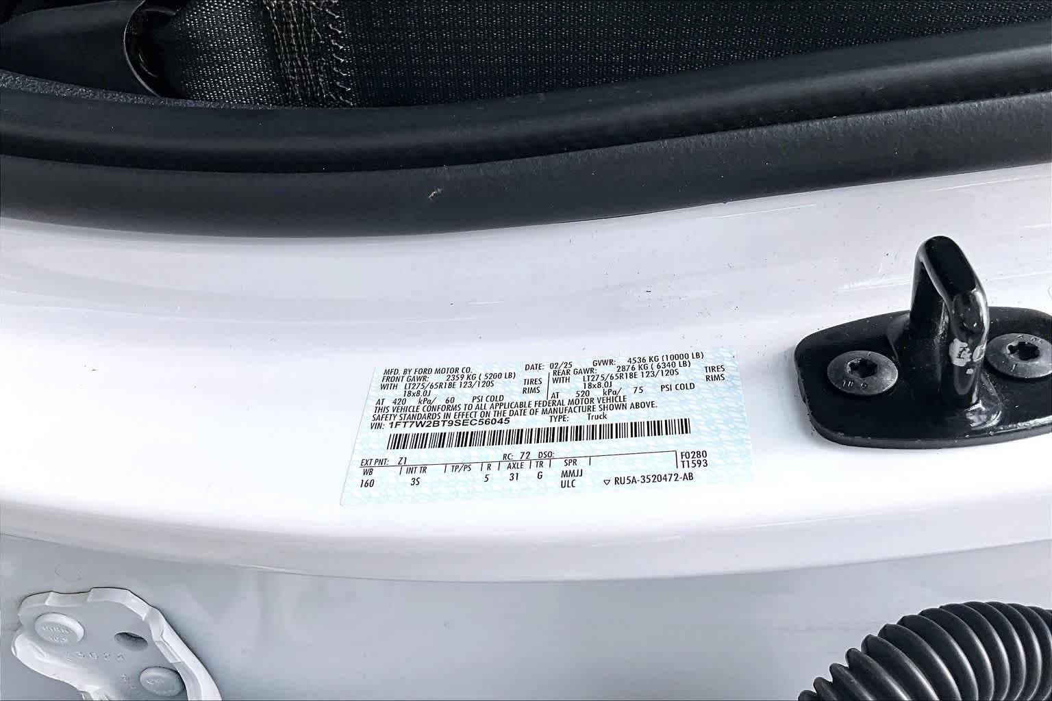 Used 2025 Oxford White Ford XLT image 35