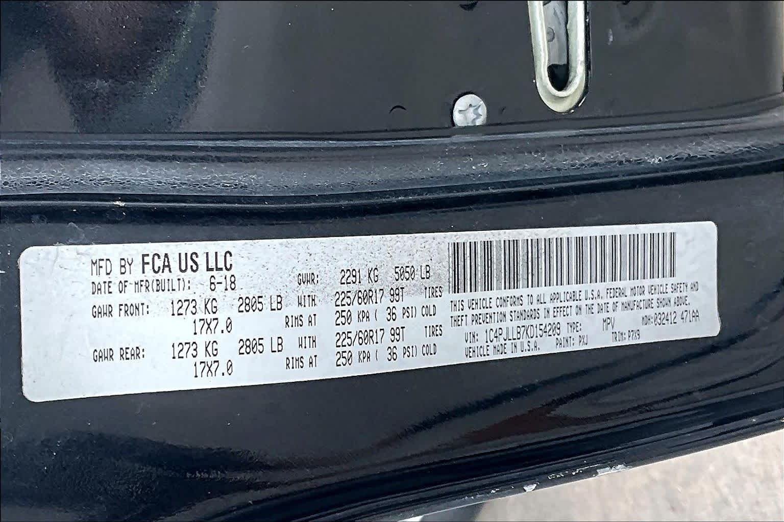 Used 2019 Diamond Black Crystal Pearlcoat Jeep Latitude Plus image 34