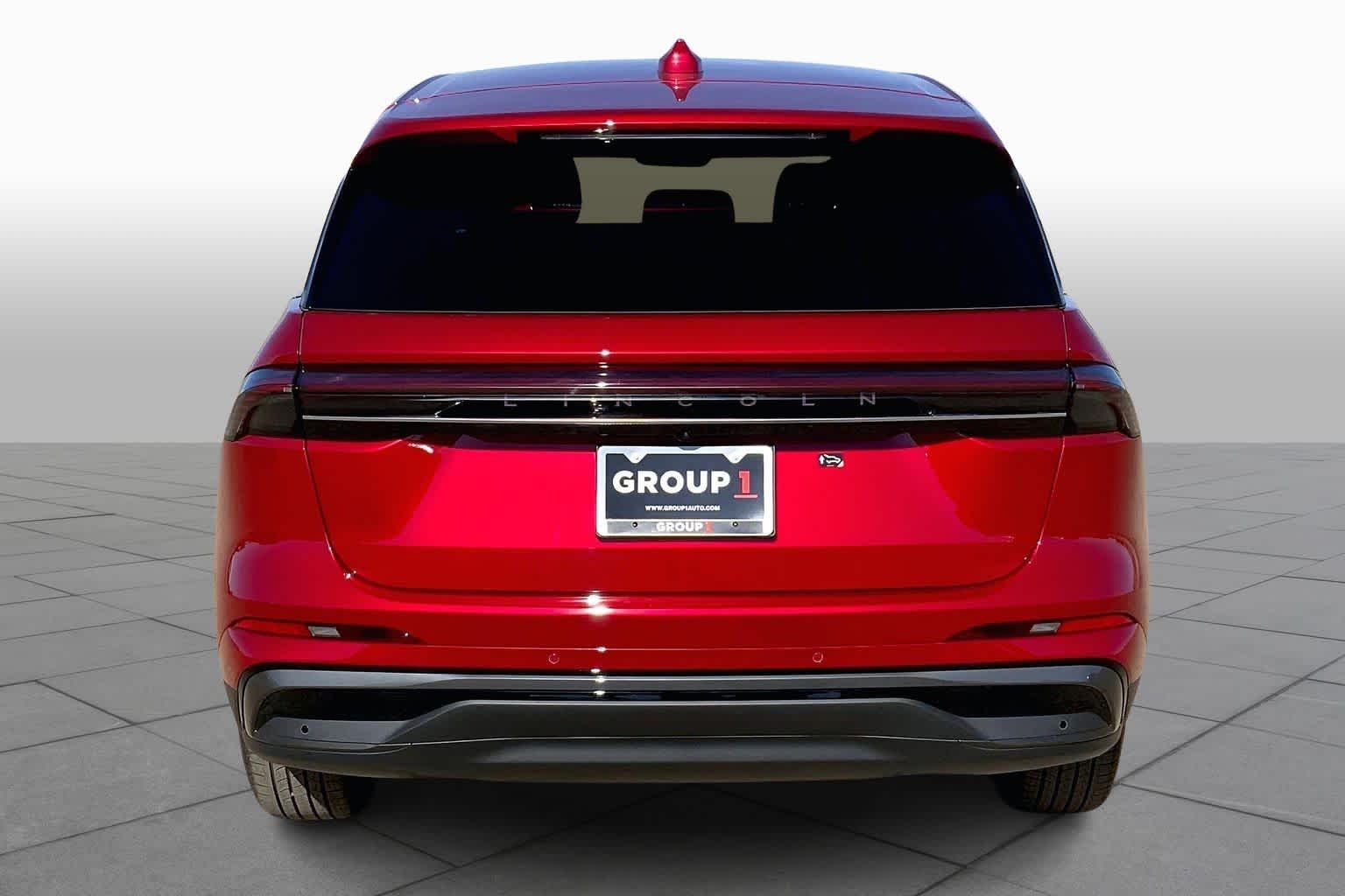 New 2026 Red Carpet Metallic Tinted Clearcoat Lincoln Premiere image 4