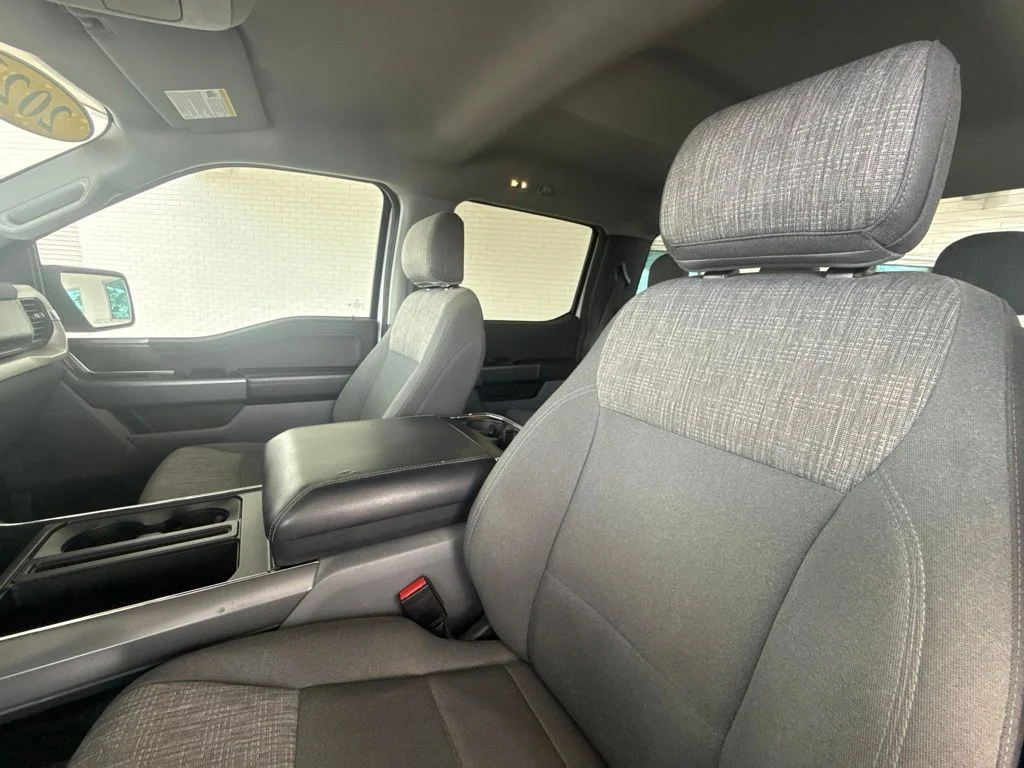 Used 2021 Oxford White Ford XLT image 15