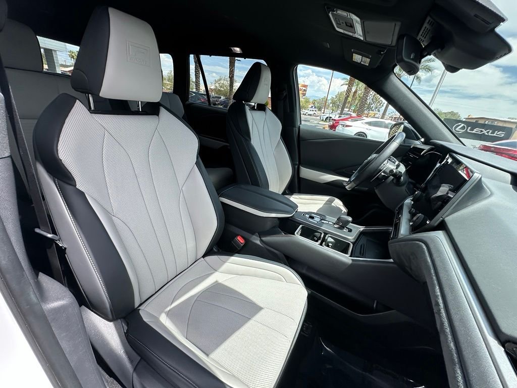 Used 2025 Beige Lexus 500h F SPORT Premium image 25