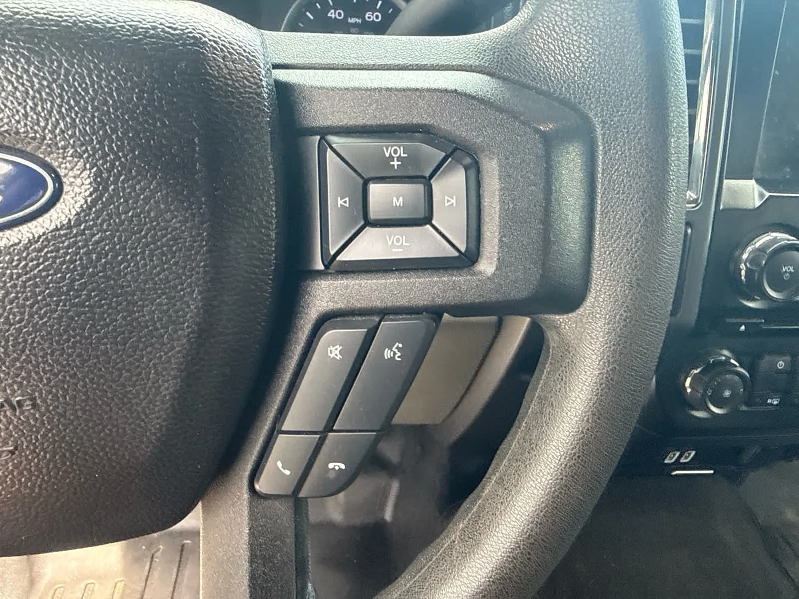 Used 2017 Oxford White Ford XLT image 11