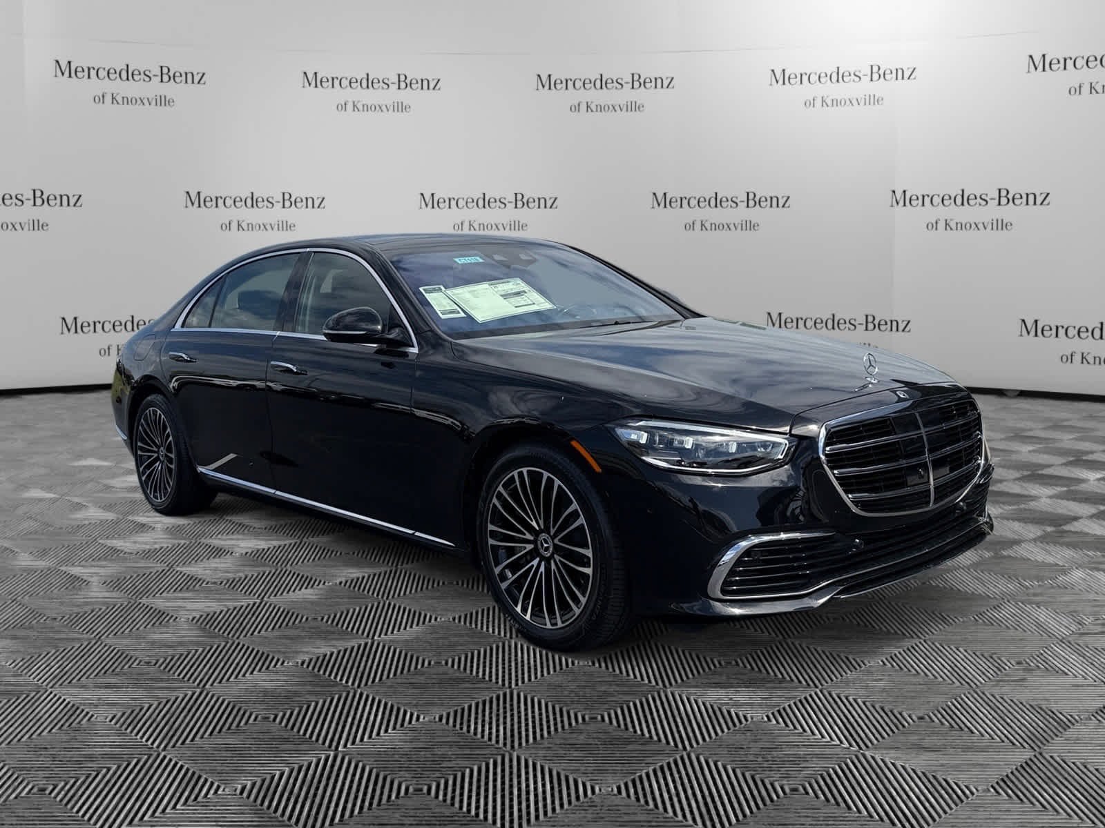 Used 2026 Obsidian Black Metallic Mercedes-Benz S 580 image 7