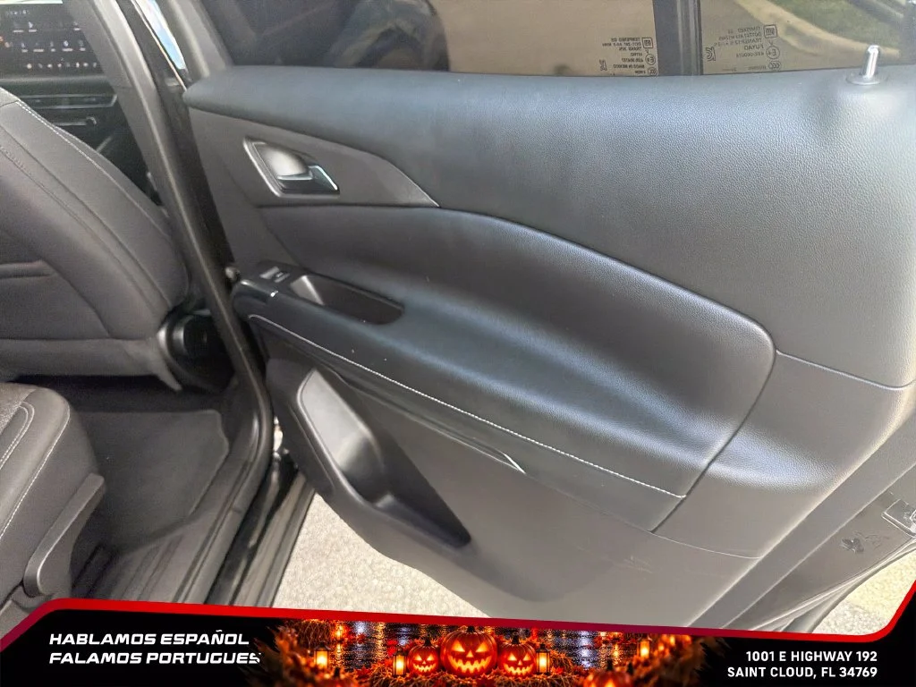 Used 2025 Mosaic Black Metallic Chevrolet LT image 24
