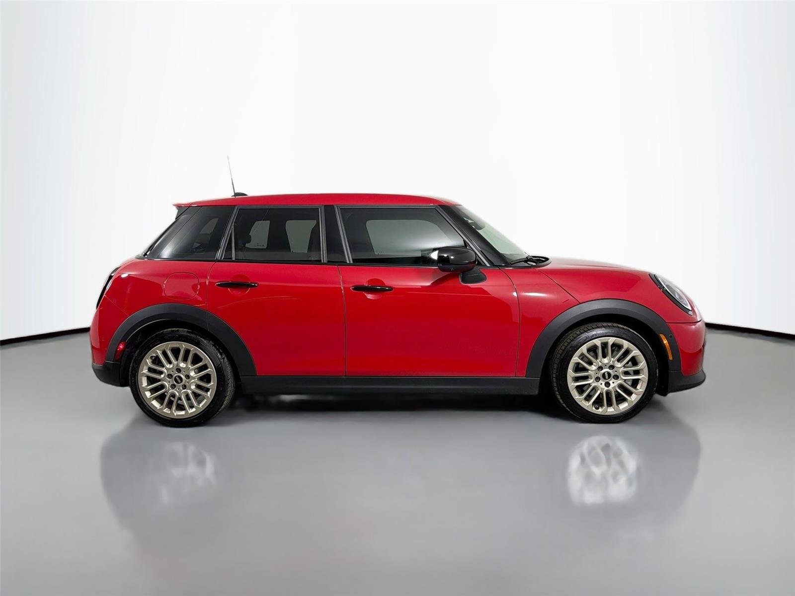 Used 2025 Chili Red II MINI Cooper S image 4
