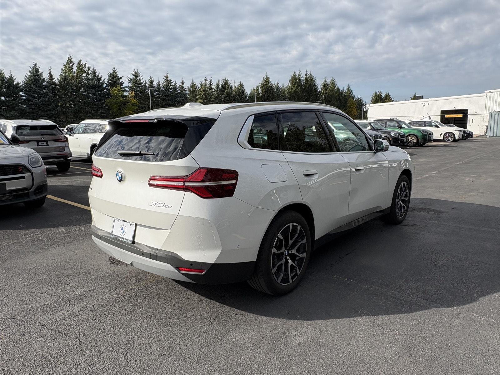 New 2026 Mineral White Metallic BMW 30 xDrive image 7