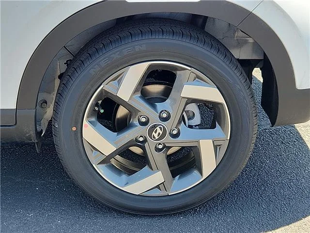 New 2026 Lunar White w/Black Roof Hyundai SEL image 7