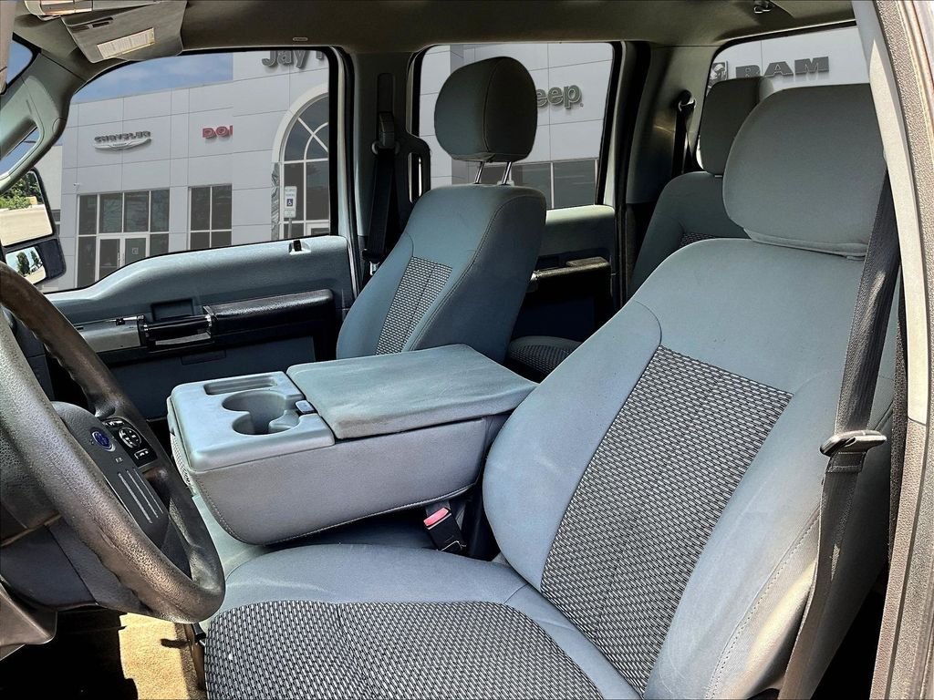 Used 2014 Silver Ford XLT image 23