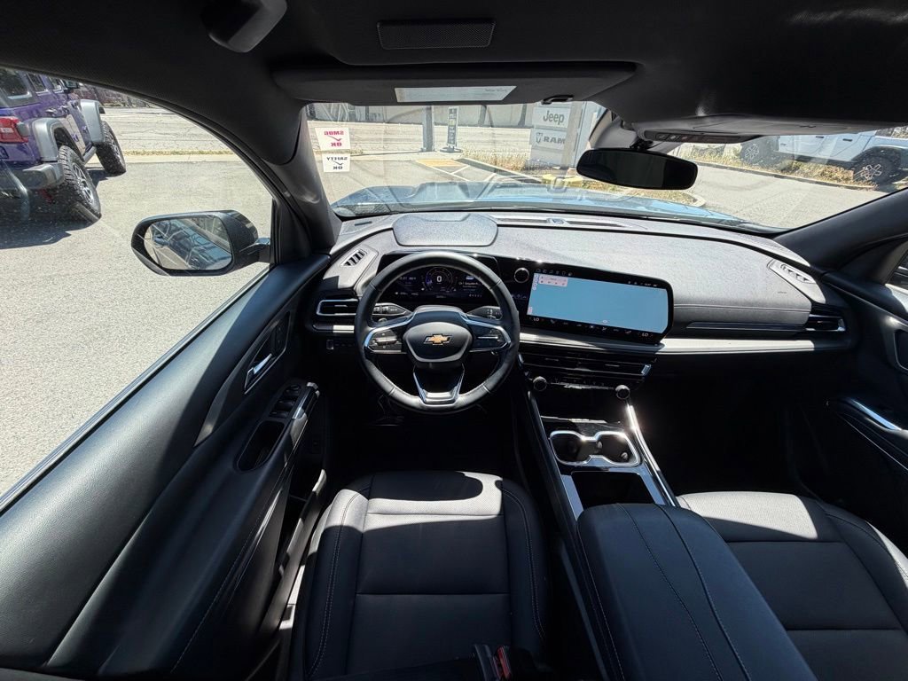 2025 Chevrolet Traverse LT - Photo 17