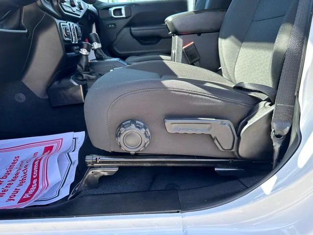 Certified Used 2022 White Jeep Unlimited Sport S image 12