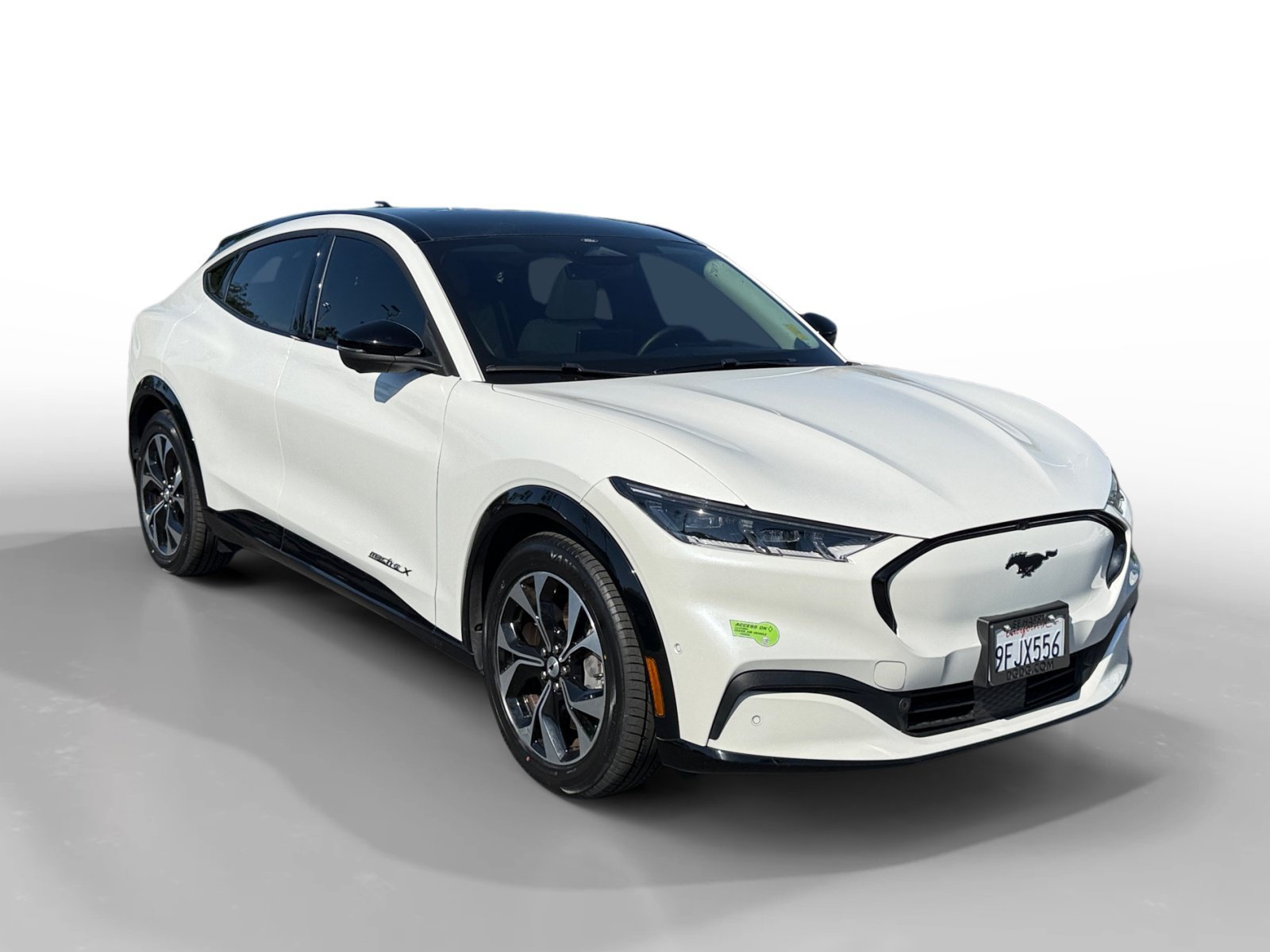 Certified Used 2023 White Metallic Ford Premium image 7