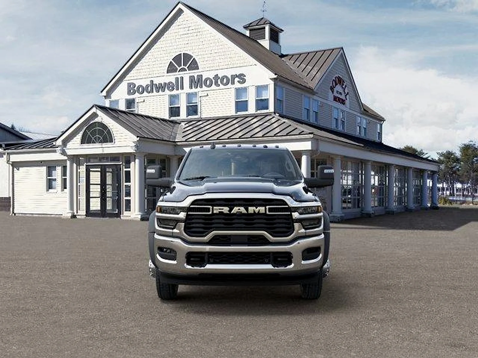 New 2026 Diamond Black Crystal Pearl-Coat Exterior Paint RAM Tradesman 4x4 Reg Cab 84" CA 168.5" WB image 6