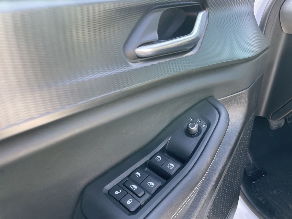 Used 2024 White Jeep Laredo X image 14