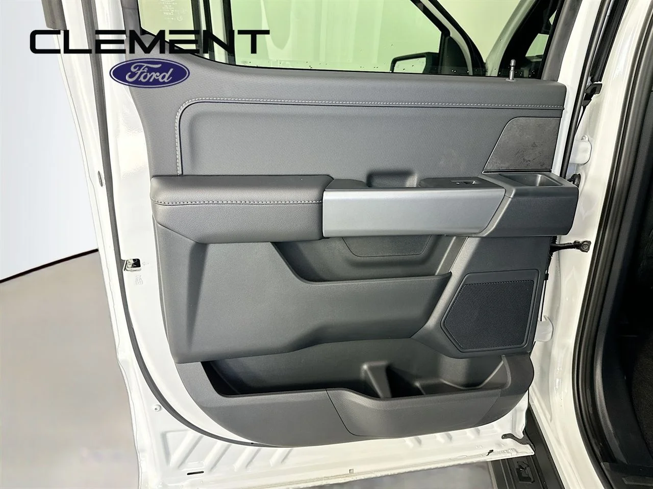 New 2026 Oxford White Ford XLT image 26