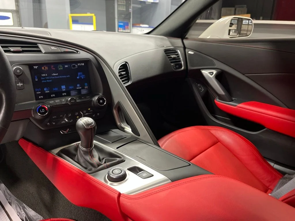 Used 2016 Arctic White Chevrolet Stingray image 37