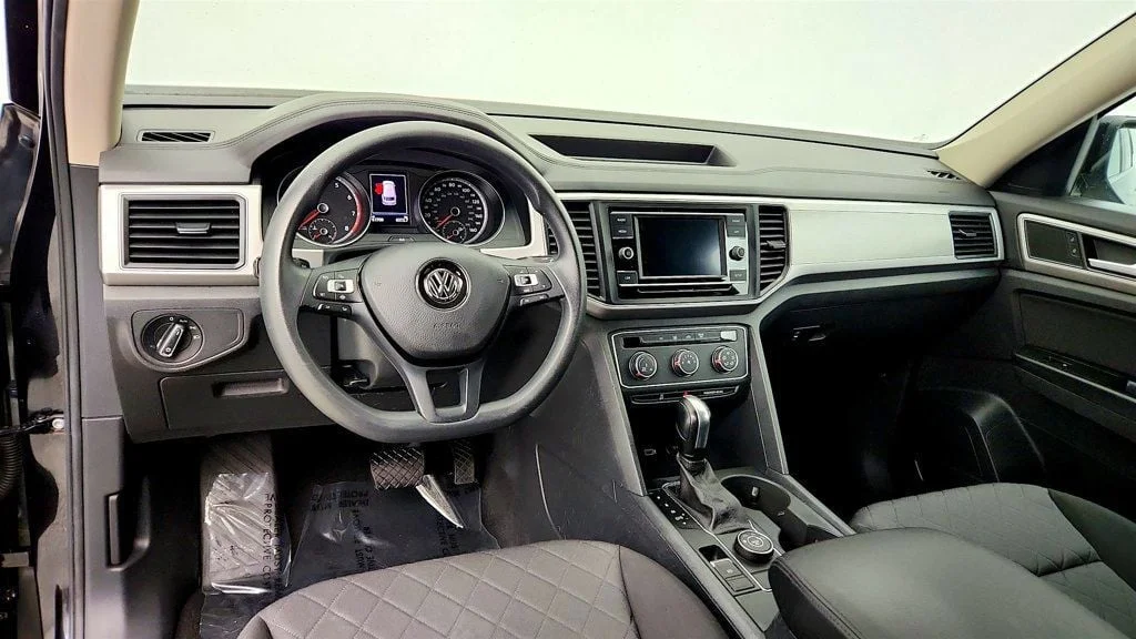 Used 2019 Deep Black Pearl Volkswagen 3.6L V6 S 4MOTION image 13