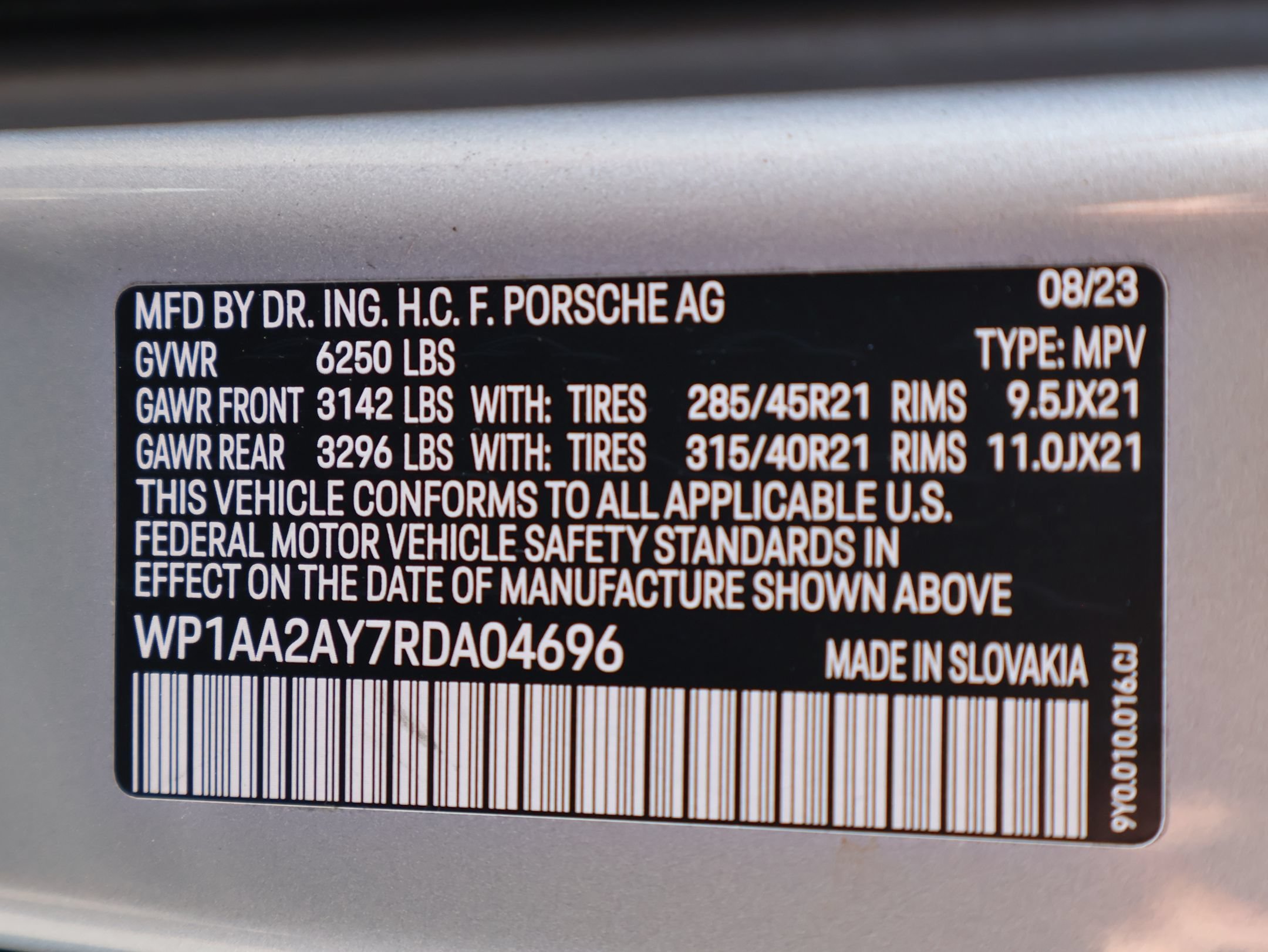 Used 2024 Dolomite Silver Metallic Porsche  image 34