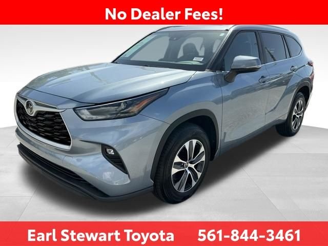 Used 2023 Blue Toyota XLE image 9