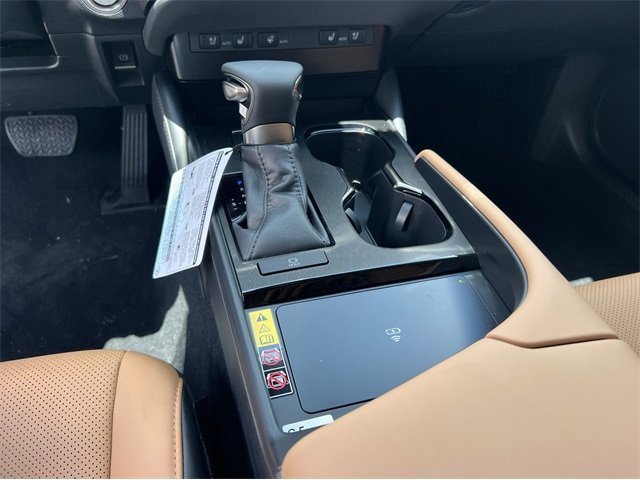 New 2024 Eminent White Pearl Lexus 350 image 21