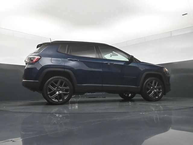 New 2026 Fathom Blue Pearl-Coat Exterior Paint Jeep Limited image 24