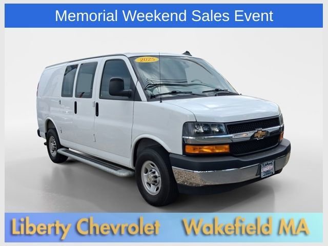2025 Chevrolet Express 2500 Work Van HD's photo